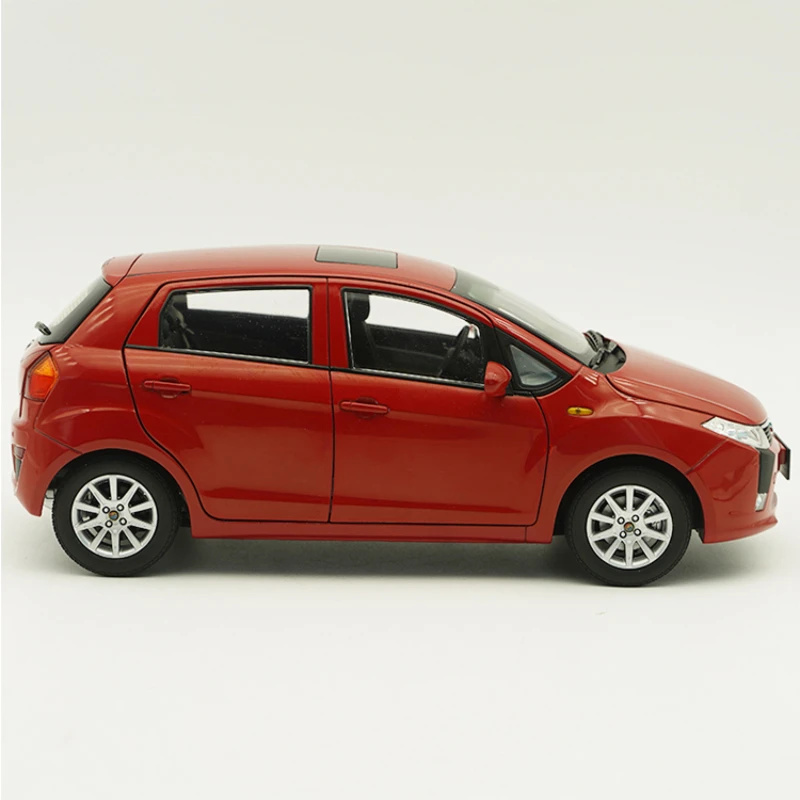 LEVC SC5-RV, Alloy Simulation Car Model, Tabletop Decoration, Micromodel Collection, Display Gift, Red