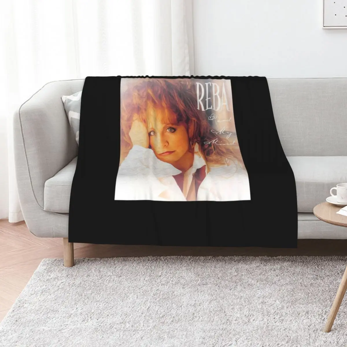 REBA MCENTIRE Essential T-Shirt Throw Blanket Plush sofa bed Furry Tourist Beach Sofa Quilt Blankets