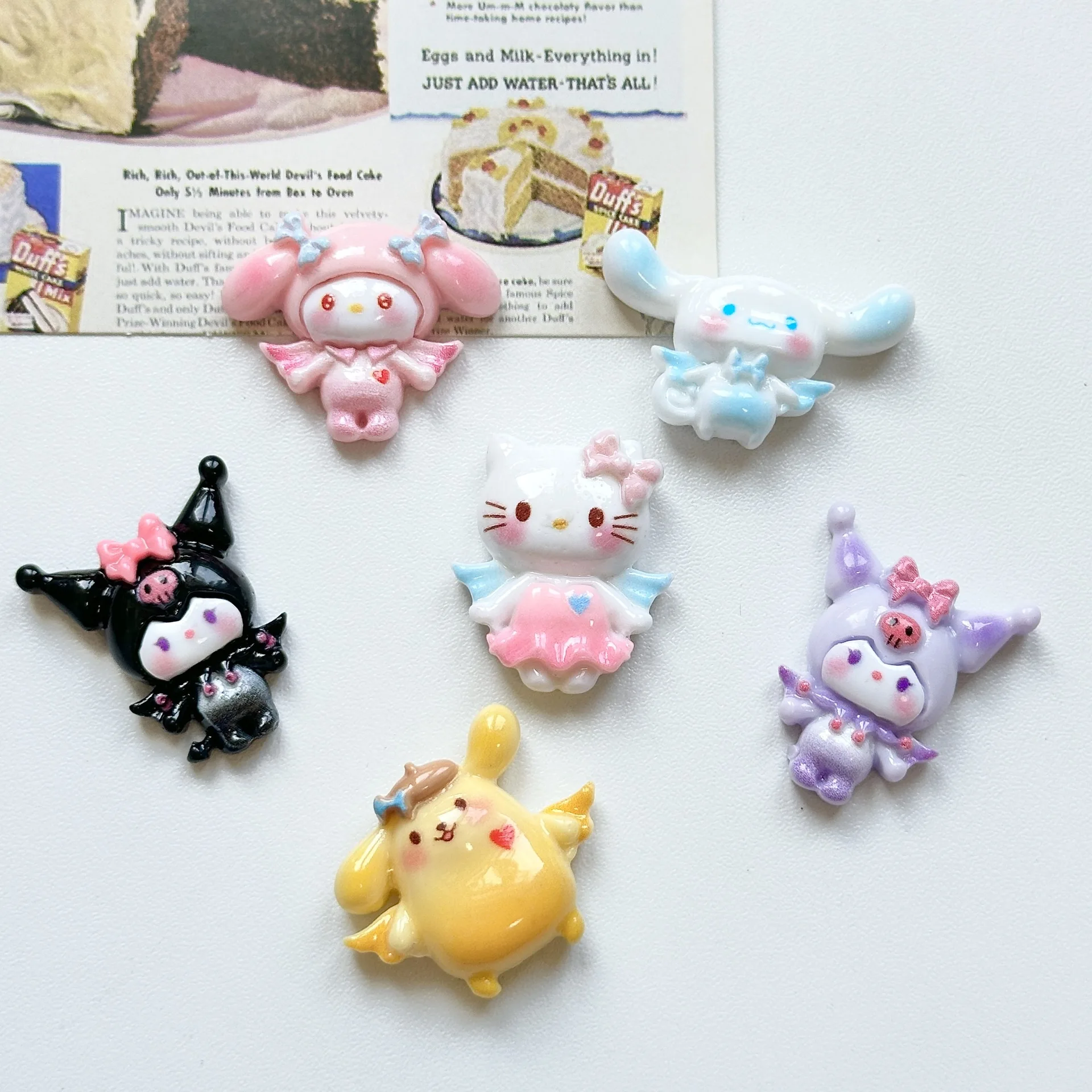 Minisoの新しい漫画の天使の羽サンリオクリームグルーDIYアクセサリー、携帯電話ケース、ヘアクリップ、靴のアクセサリー