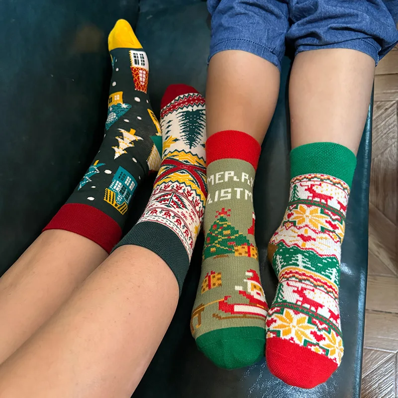 New Asymmetrical Couples AB Mandarin Ducks Medium and High Sleeve Fashion Fashion Sports Color Cotton Socks