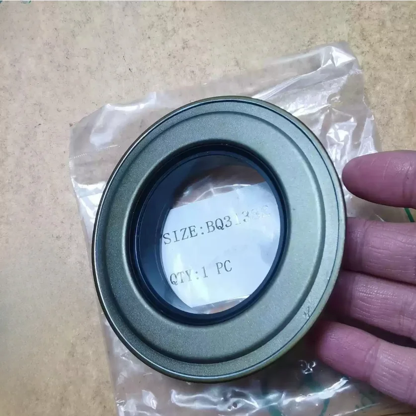 BQ3138E Rotation, suitable for Kubota tractor drive axle without hurting shaft oil seal BQ3138E