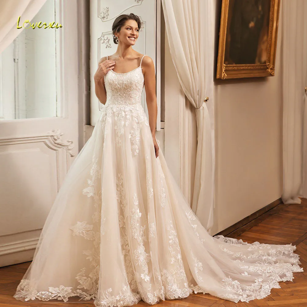 

Loverxu A-Line Stunning Wedding Dresses For Women Boat Neck Vestido De Novia Lace Appliques Elegant Custom Made Bridal Gowns