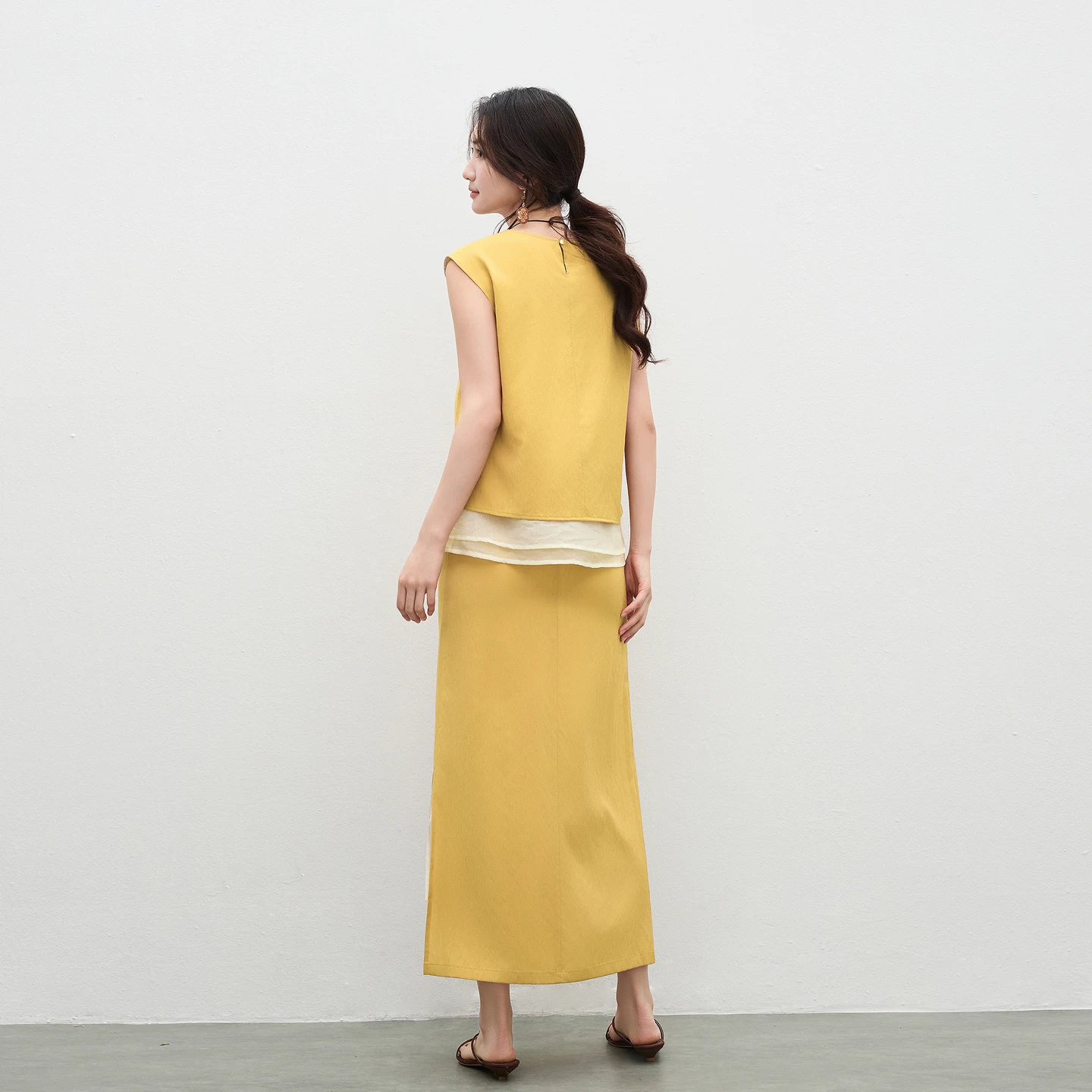 SENTUBILA Office Lady 2 Piece Women's Matching Set Color Block Hem Sleeveless Top A-Line Skirt Summer Linen Outfit 162ZA7202
