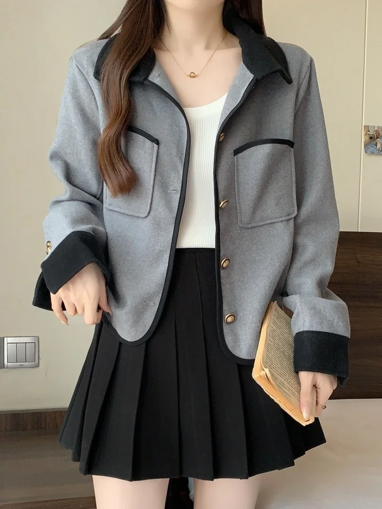 

Модное осенне-зимнее шерстяное пальто из хлопка с цветными вставками и золотистым декором для женщин