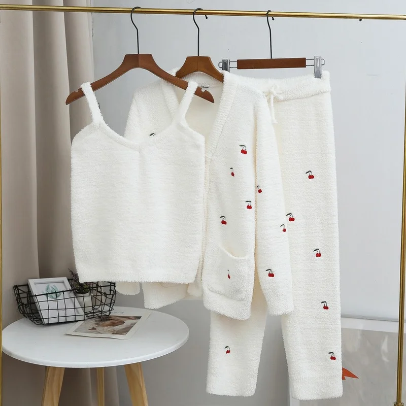 

2022 Autumn Winter Women Sleepwear Soft Thick Cute Embroidered Homewear Pajamas Cardigan Camisoles Trousers 3pcs Suits