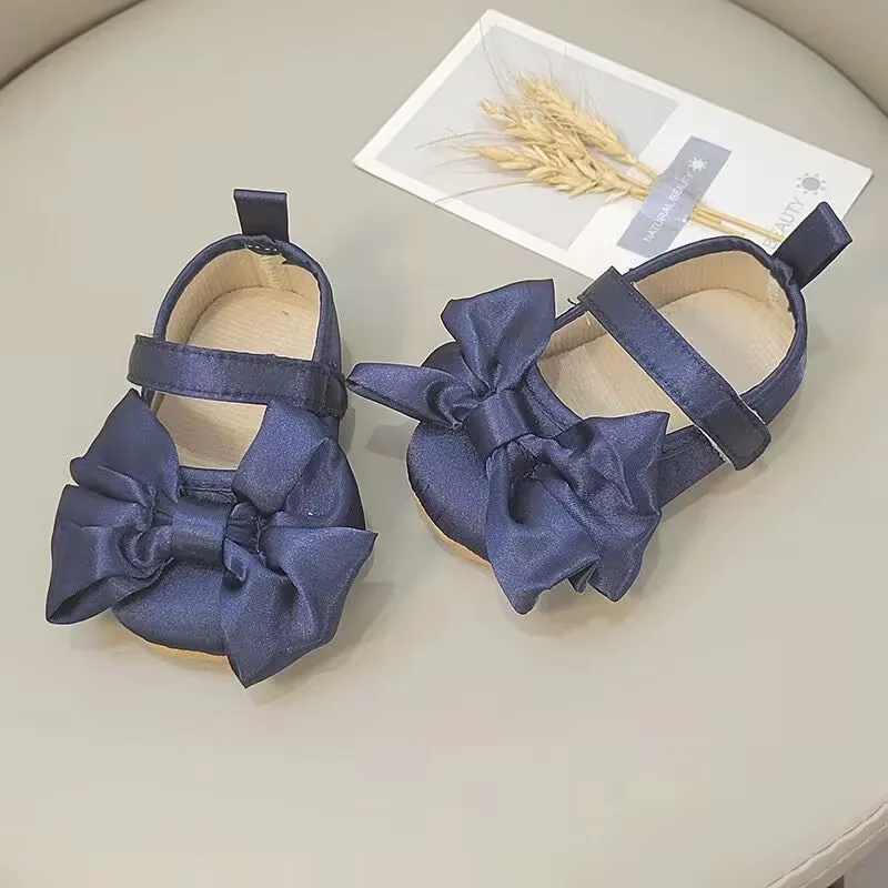 Spring And Autumn Suitable Soft Fabric Bottom Mary Jane Shoes for Baby Girls Aged 0-3 Months, Featuring a PU Material And Design