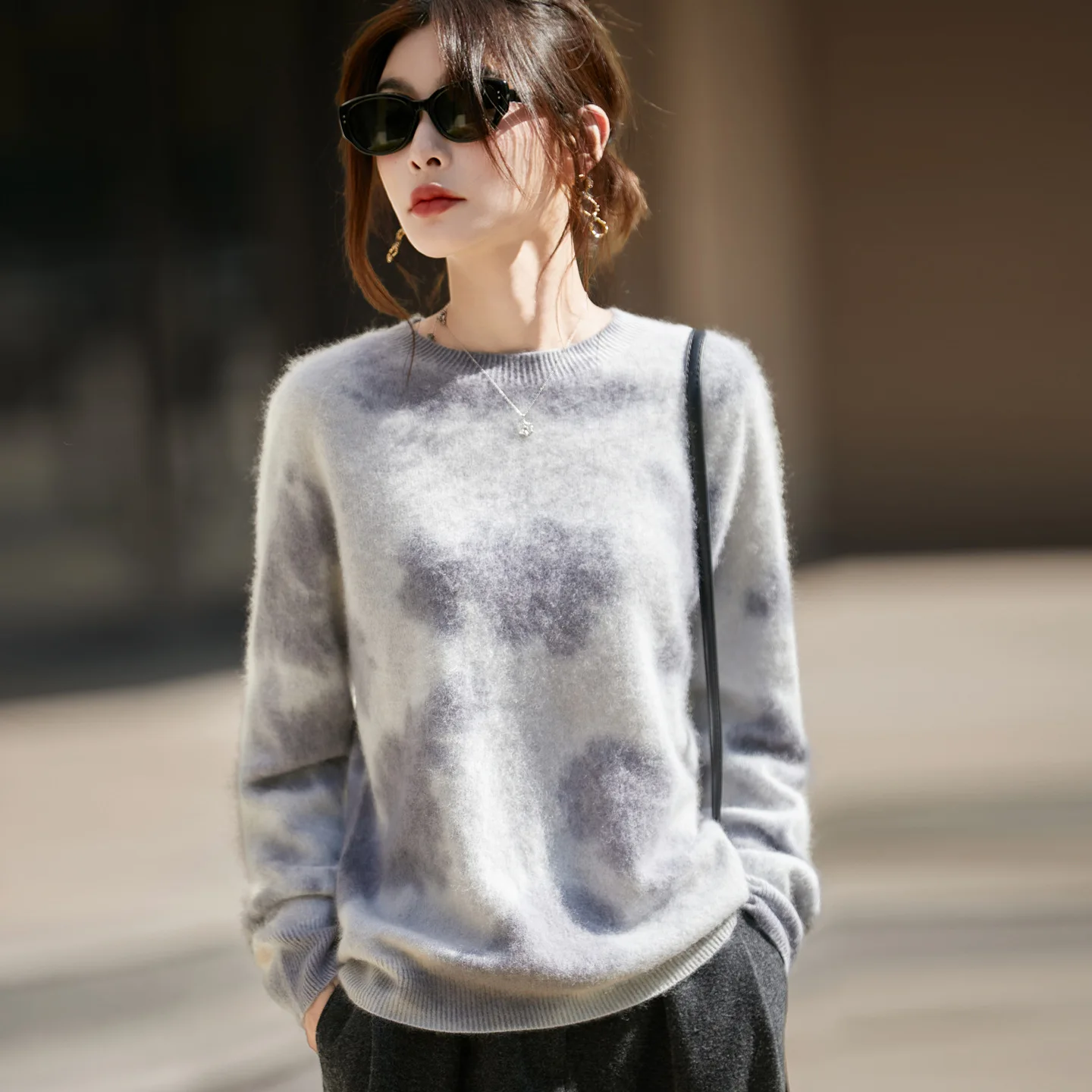 2026 Autumn/Winter Pulling New 100% Wool Dyeing Process Round Neck Knitted Sweater Women's Lazy Base Sweater Sweater