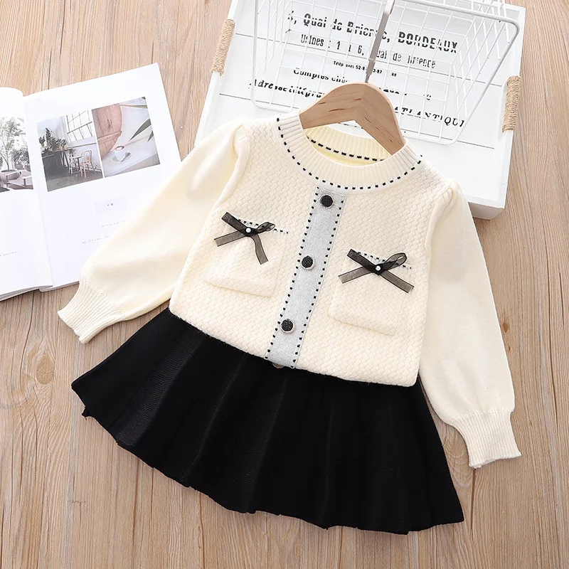 Childrens Sets Girl Korean Knitting Girl Code Round Neck Sweater Pleated Skirt Two Pieces Simple 2024 Round Collar Striped