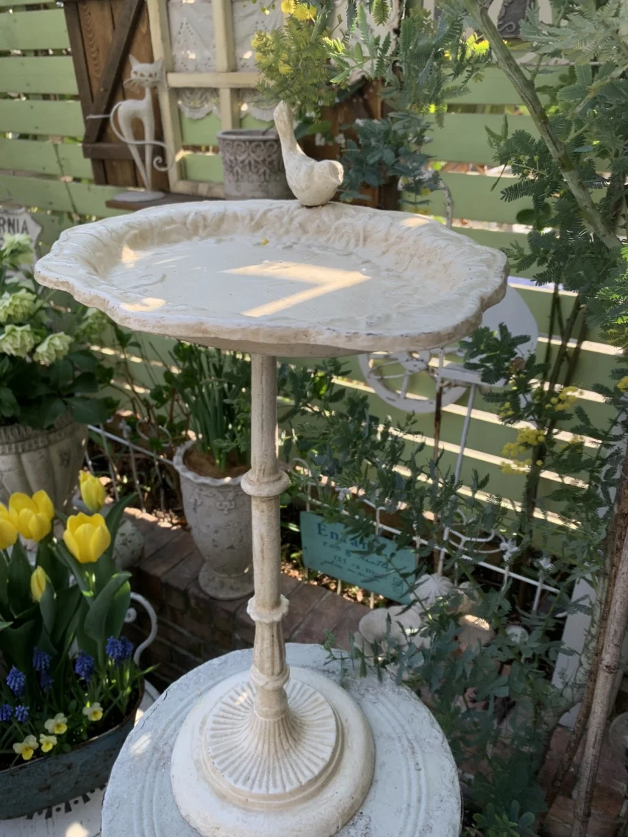 Vintage Old Rose Bird Cast Iron Tray Flower Stand Bird Feeder Bird Bath Tub Garden Running Water