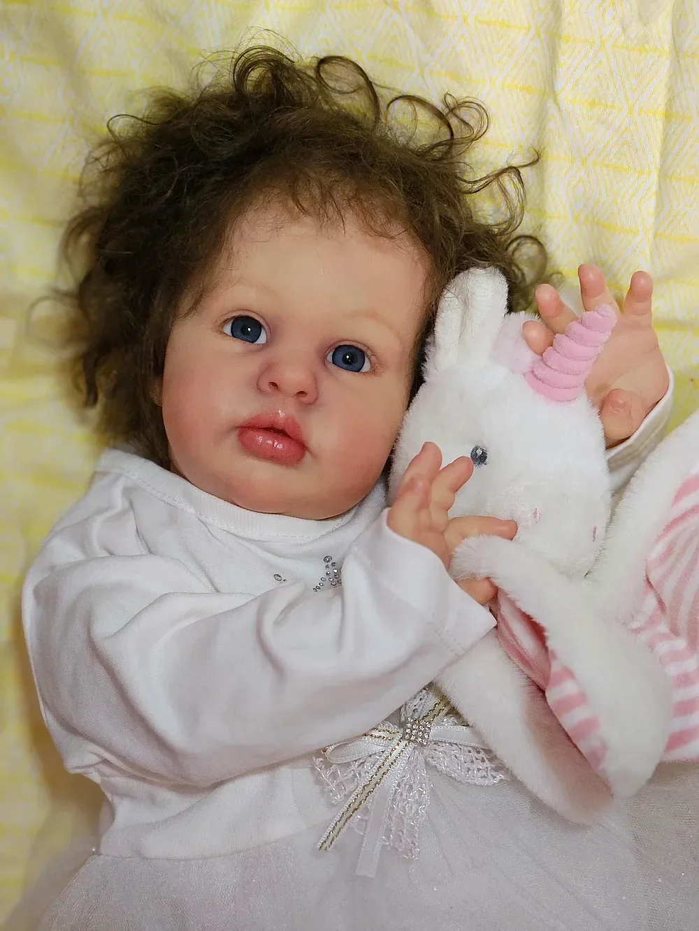 Indywidualna limitowana dostawa 22-calowego Reborn Baby Ellie z ręcznie ukorzenionymi włosami Już ukończona lalka z ręcznie ukorzenionymi włosami