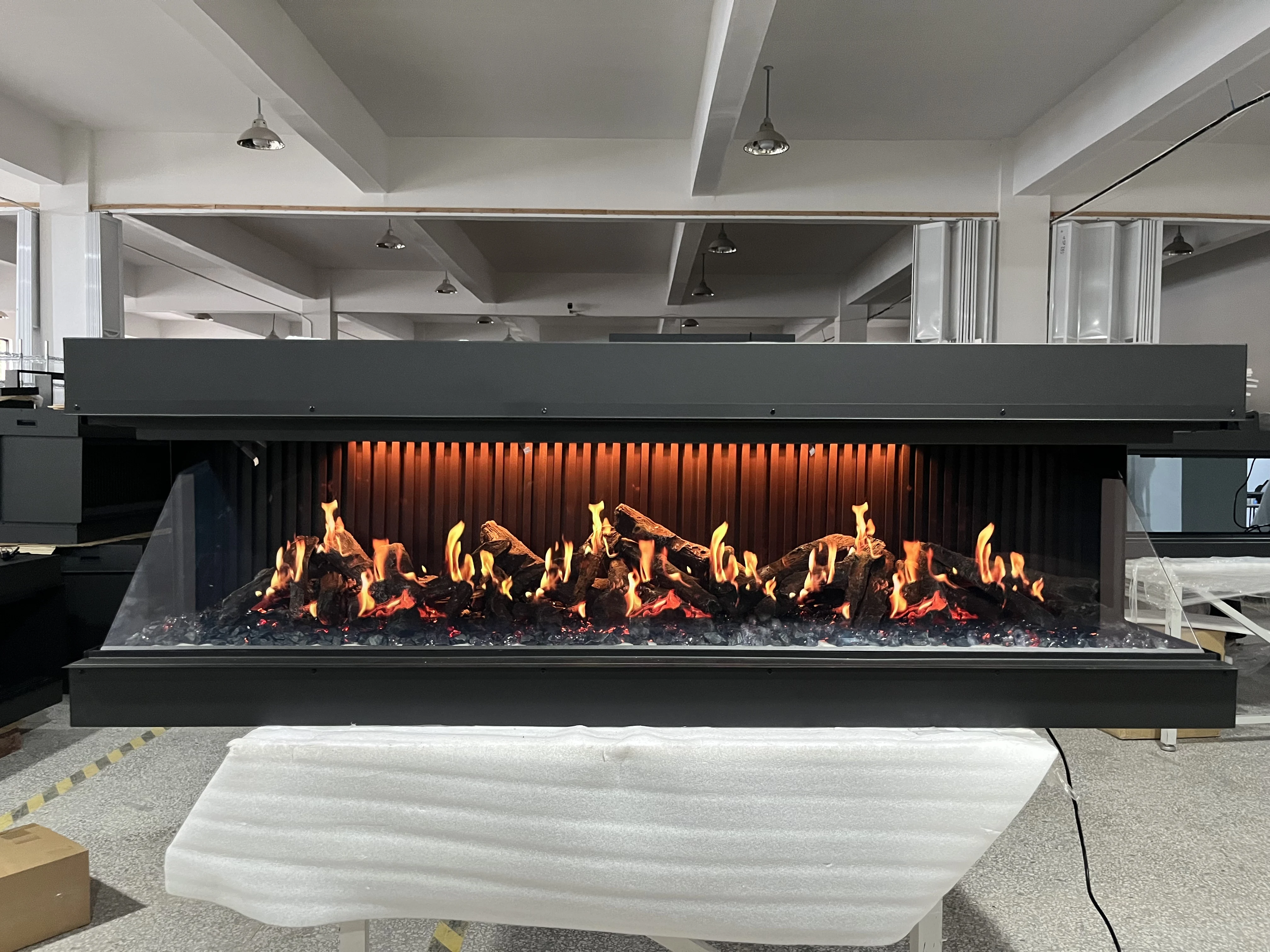 Sound and LCD Screen for Hotel Use 50/60/72 Inch Built-In Electric Metal Holographic Fireplace