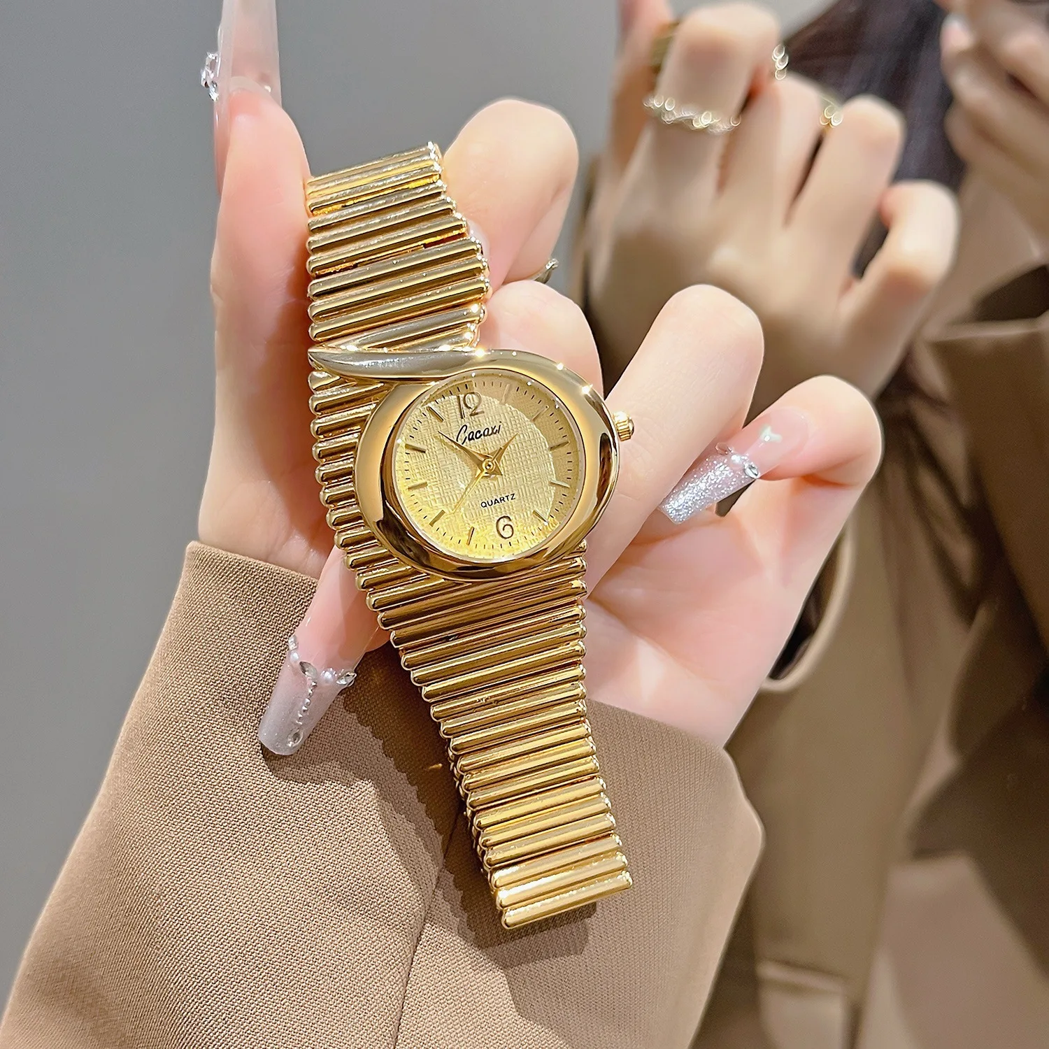 CQ527 Vintage Shaped Quartz Watch, European and American Fashion Versatile Exquisite Watch, Artistic Ladies' Watch, Clock Gift