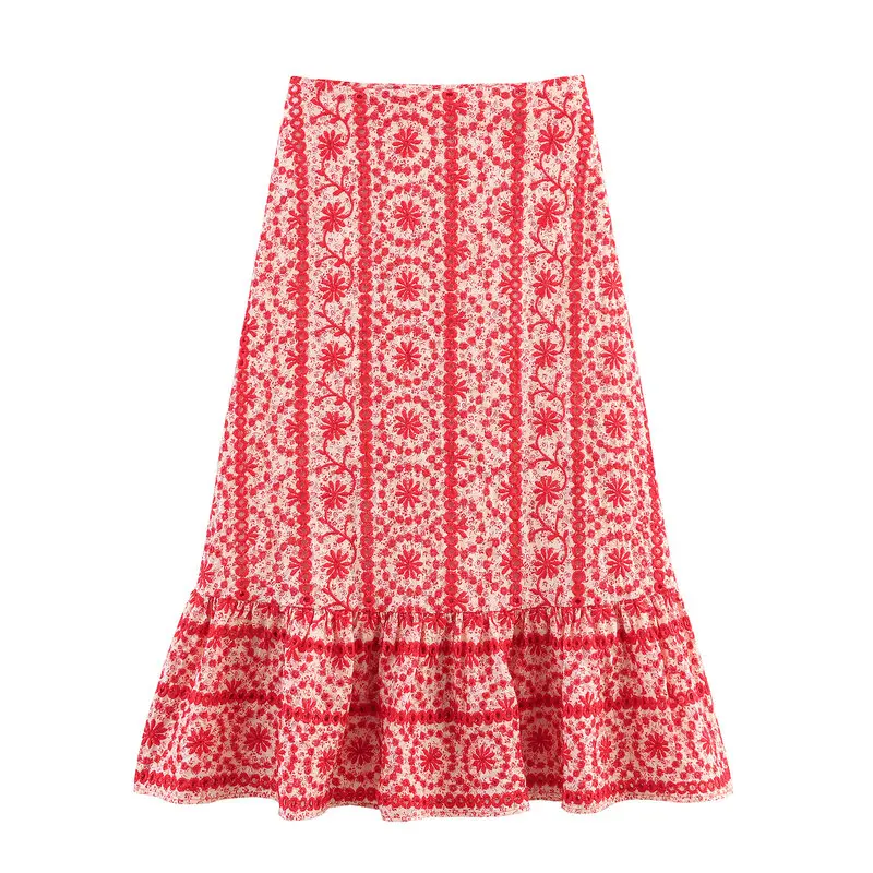 Coleção Sazonal 2025 de Moda Fena: Top Curto com Decote em V Vazado e Bordado E e Personalidade para o Verão.