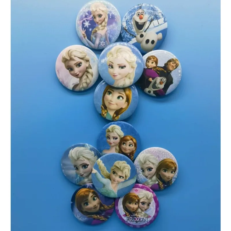 Broche de Disney The Frozen, figura de Anime, Elsa, Olaf, lindo, dibujos animados, PVC, mercancía de Anime, decoración de bolsa de ropa, regalos para niños