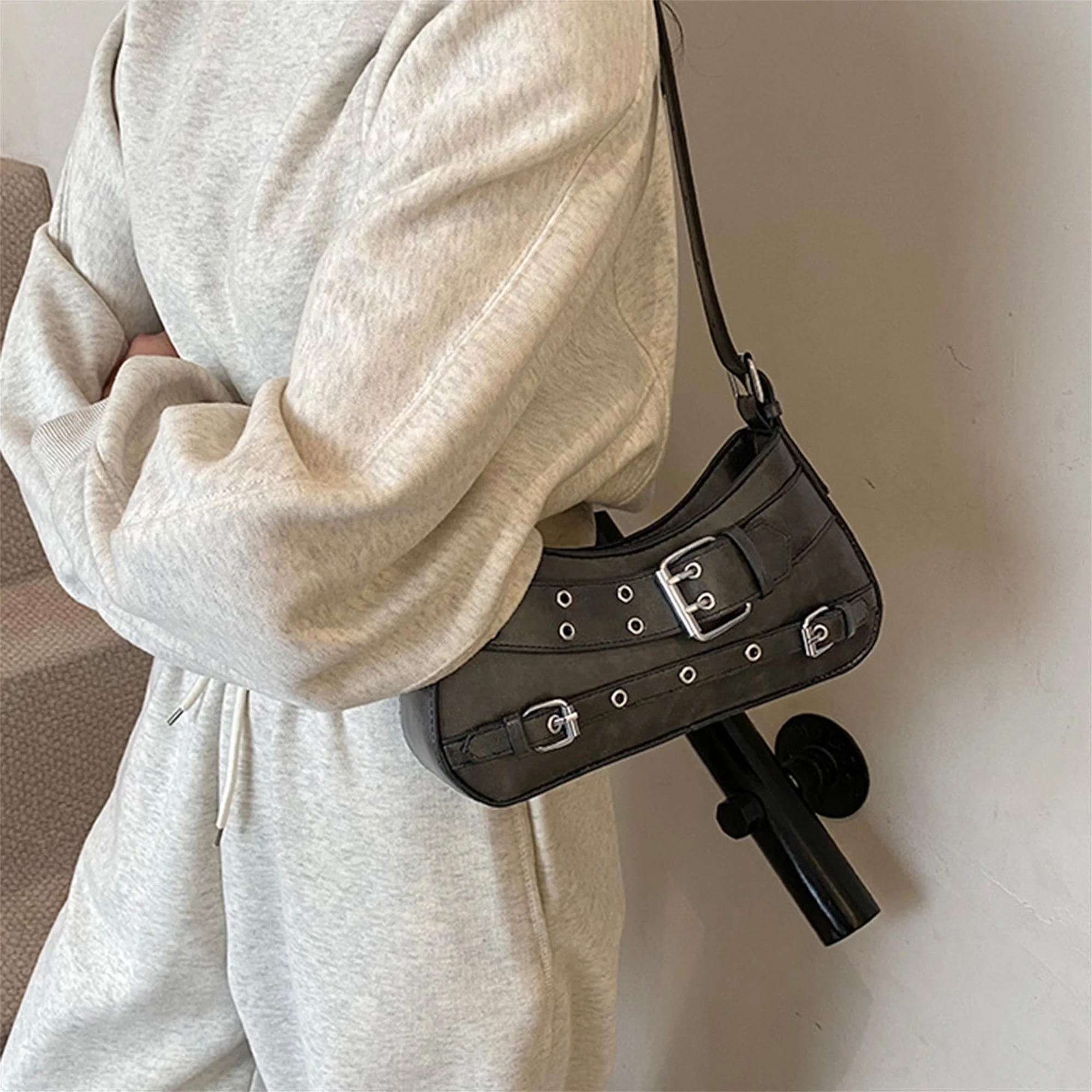 

Стильная кожаная сумка через плечо с регулируемым ремнем с пряжкой и съемным длинным плечевым ремнем для женщин