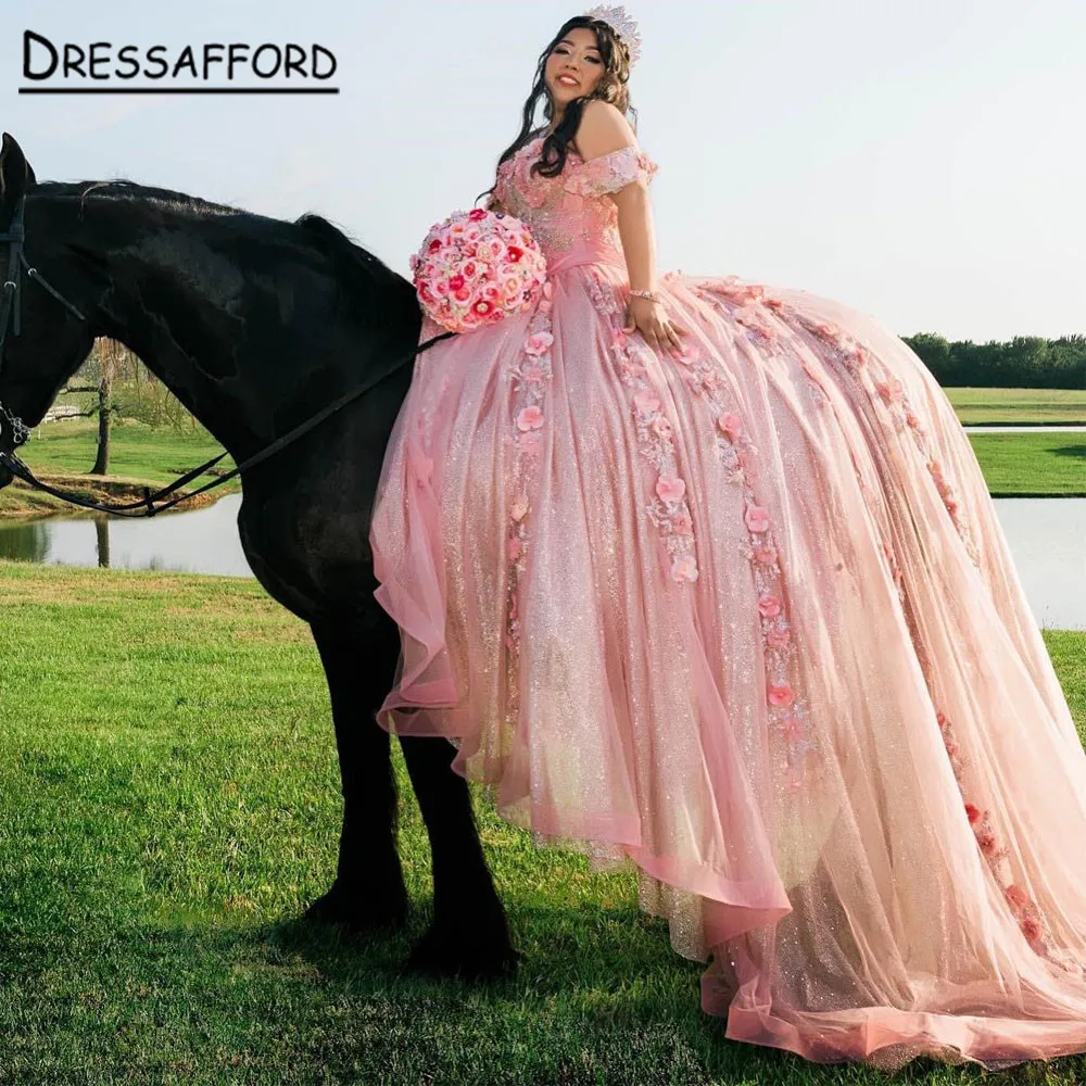 

2023 Pink Quinceanera Dresses Appliques Sweetheart Flowers Graduation Ball Gowns Tulle Elegent Princess 15