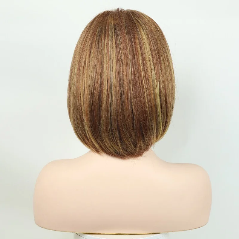 Рисунок 4 - Женский короткий коричневый парик с золотыми волосами