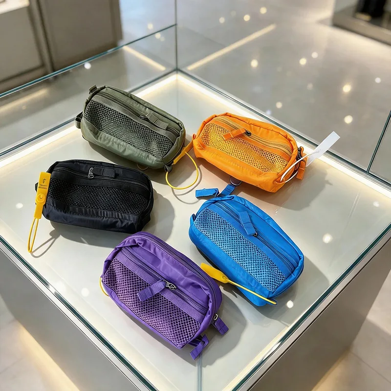 Japanese-style large-capacity lightweight portable home daily use makeup bag, versatile for commuting and storage tote
