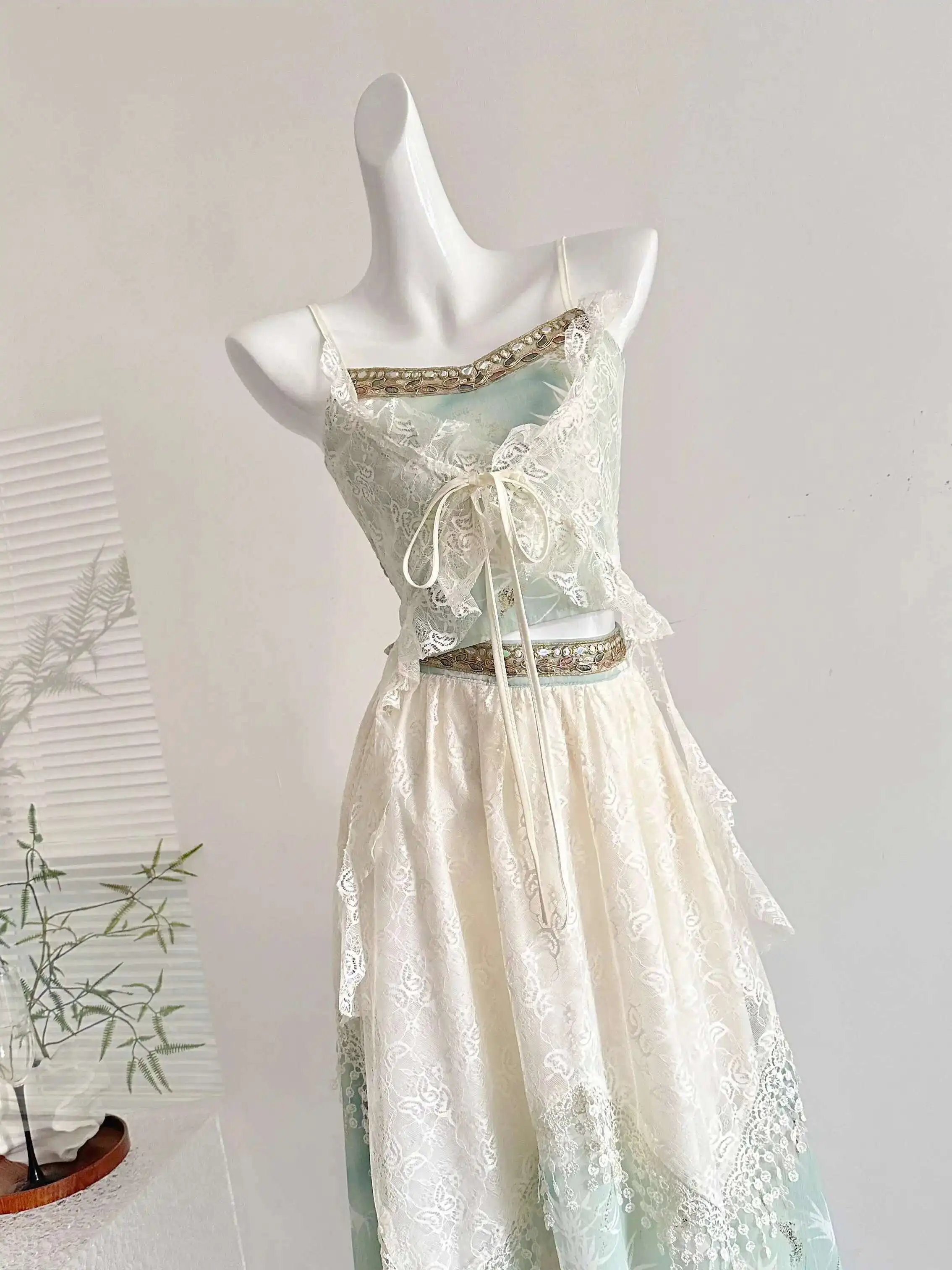 

New Exotic Style Fake Two Pieces Embroidery Golden Edge Suspenders Lace Level Skirt Asakusa Green Summer