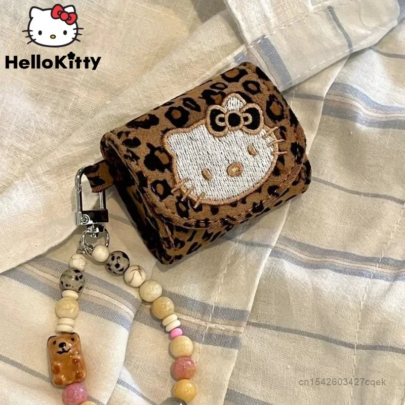 Sanrio Hello Kitty wzór w cętki haft łańcuszek AirPods 1 2 3 etui na słuchawki bezprzewodowe Bluetooth Pro luksusowe etui na słuchawki