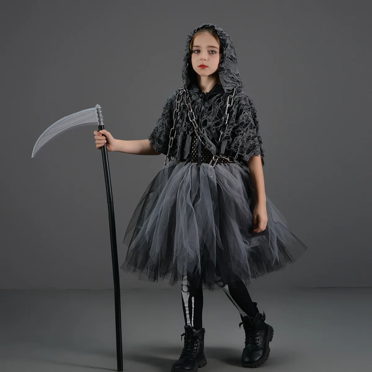 grey witch dress Black/Grey Witch Long Sleeves Gradient Multi-Layered Ruffle Bowknot Lace Gothic Chinese Style Lolita Dress main image 0