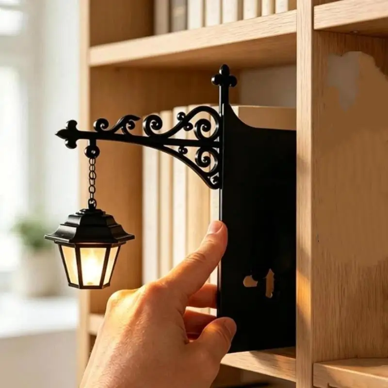 Retro Mini Ghost Atmosphere Lantern Warm White Bookshelf Lamp Battery Operated for Christmas Desktop Decor Gift