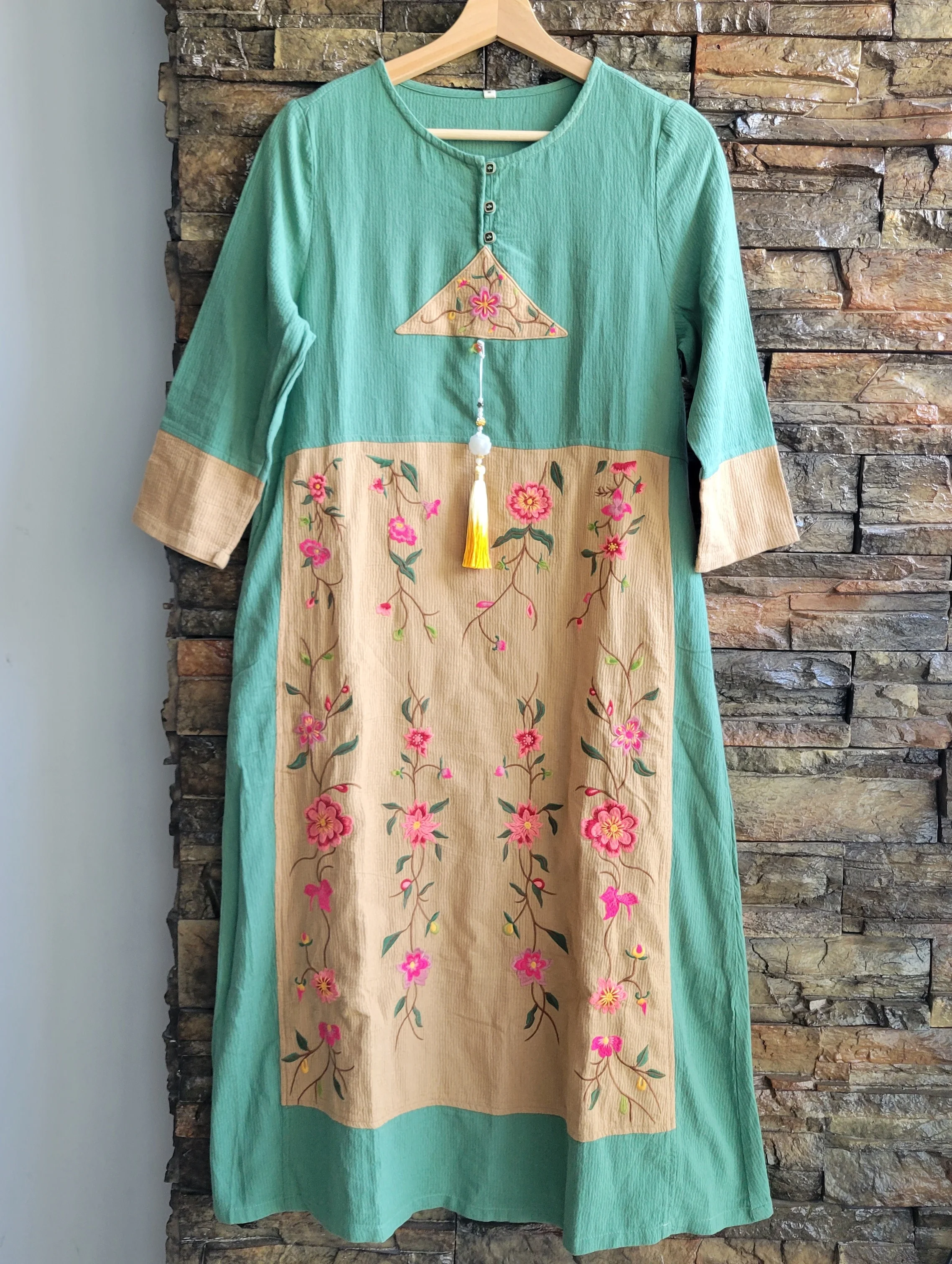 

Vintage Female dress Chinese style embroidery 100% cotton dresses Green patchwork O-Neck casual Long dress