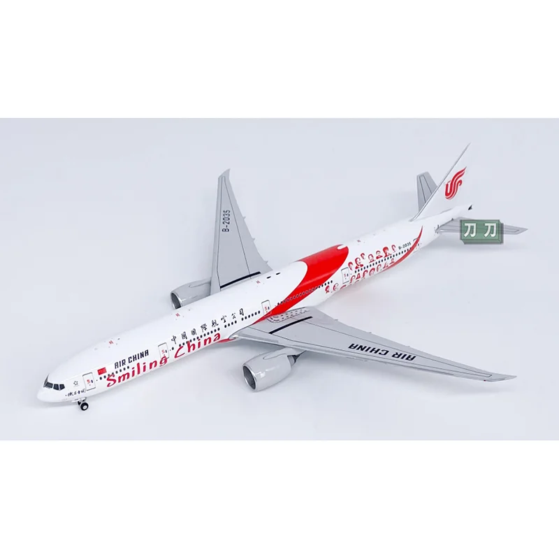 NG Diecast 1/400 skala międzynarodowa lotnictwo B777-300ER uśmiech chiński samolot pasażerski B-2035 Model samolotu kolekcja stopów