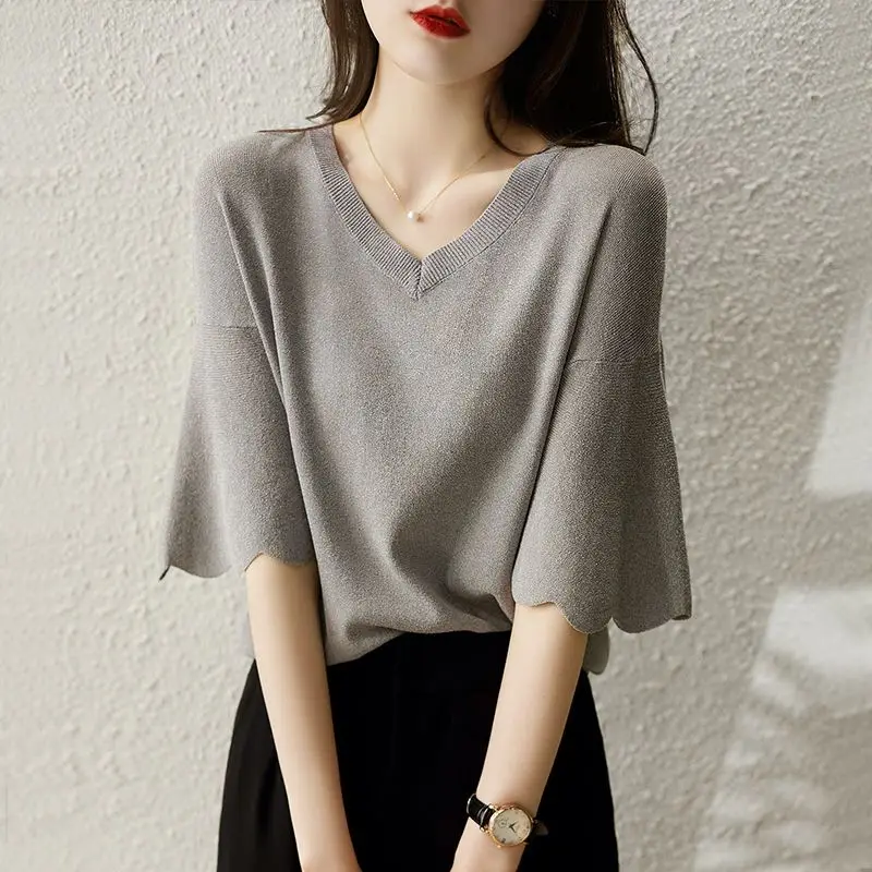 Summer Versatile Flare Sleeves Screw Thread Half Sleeve Basic T-Shirts Gray Colour V-Neck Ruffle Women Top Tee Loose Vintage