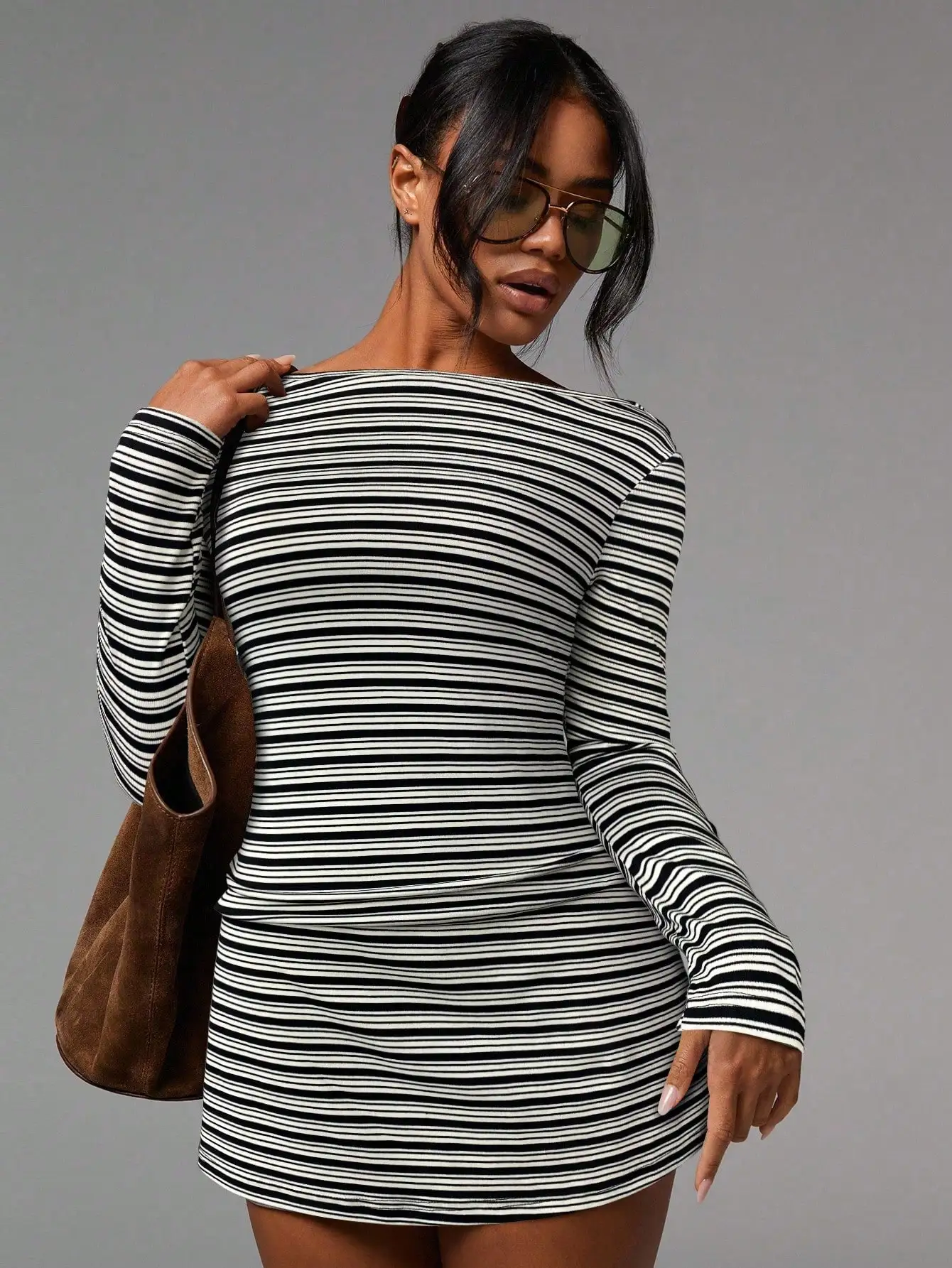 

Женское мини-платье в полоску с длинным рукавом – облегающее, повседневное и шикарное для носки на каждый день