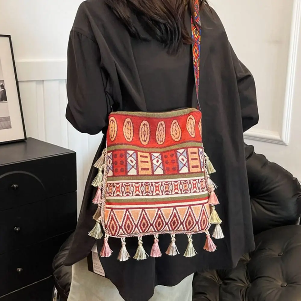 

Portable Large Capacity Ethnic Style Crossbody Bags Geometric Vintage Tassel Shoulder Bag Handbag Woven Bohemian Tote Bag Travel