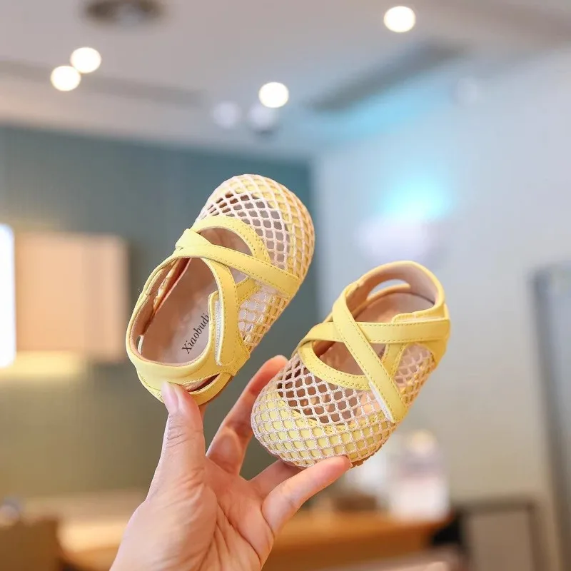 Kleinkind-Sandalen aus atmungsaktivem Mesh, vielseitige Baby-Lauflernschuhe mit runder Zehenkappe, Sommer 2026 Neuheit, Kinder-Flachschuhe mit weicher, rutschfester Sohle – Detail 7