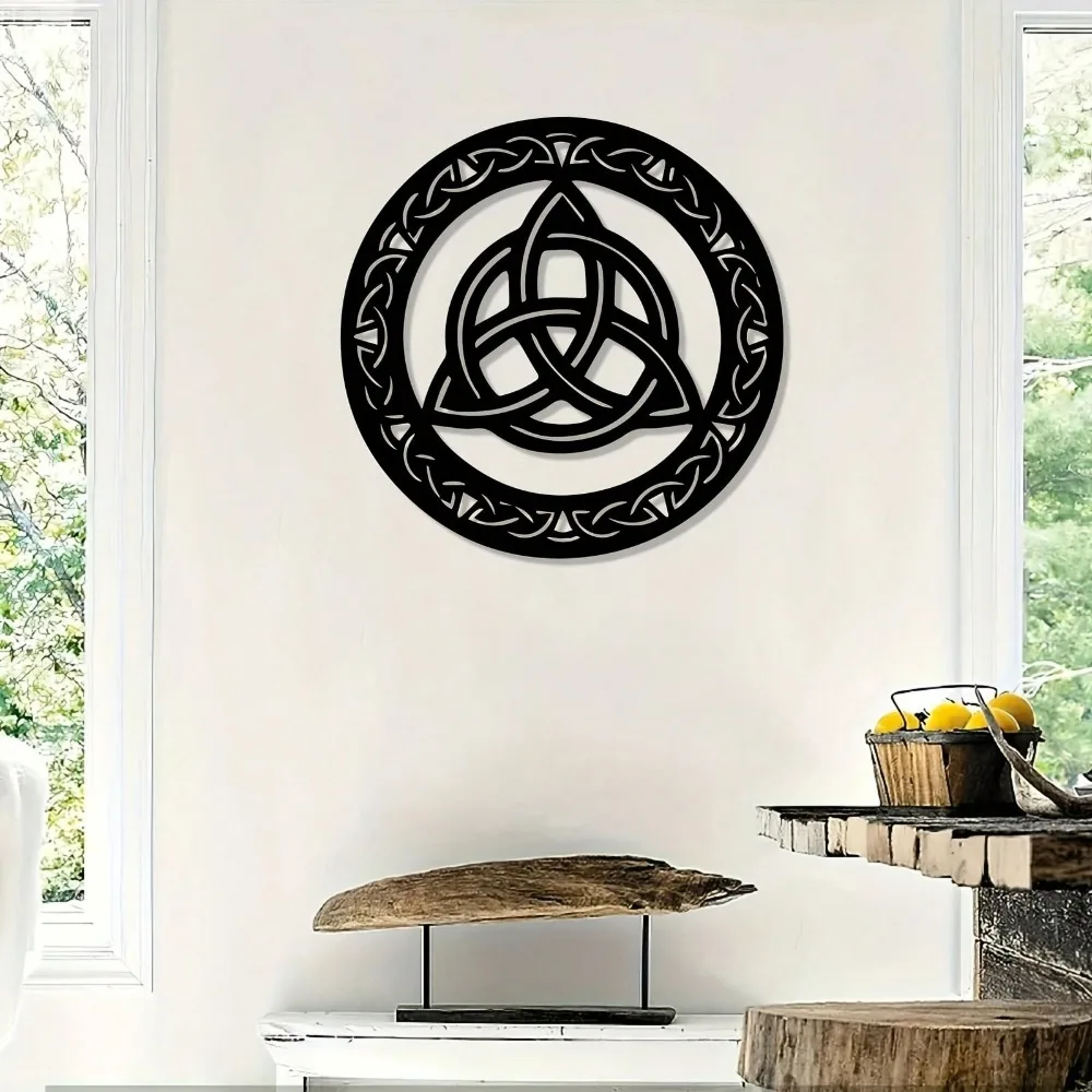 Celtic Knot Wall Art Black Iron Triangle Decor for Living Room, Irish Gift St Patrick's Day Home Decor Vintage Metal Wall Sculpt