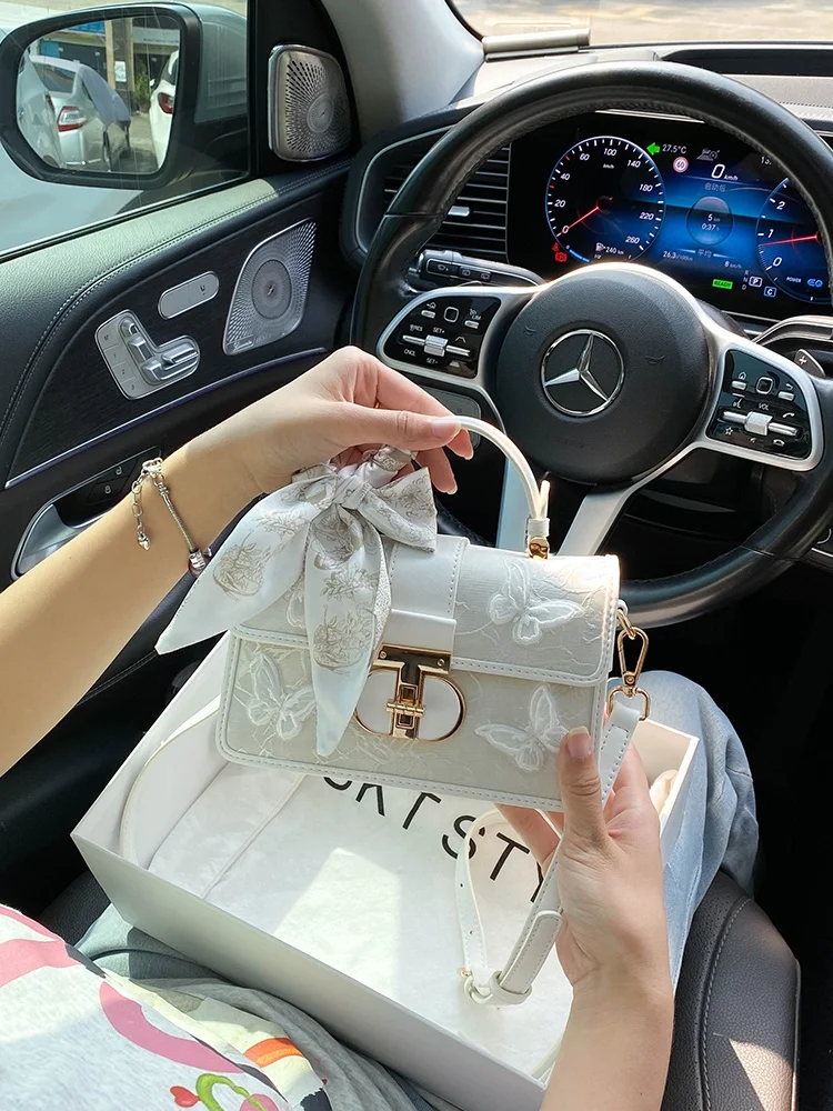 

Женская маленькая квадратная сумка-бокс из мягкой кожи, на одно плечо, повседневная, модная, осенне-зимняя новинка