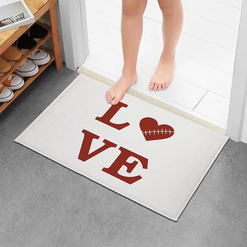 

Valentine's Day love flannel door mat is non-slip, machine washable, suitable In kitchen, living room, bedroom, laundry room-com