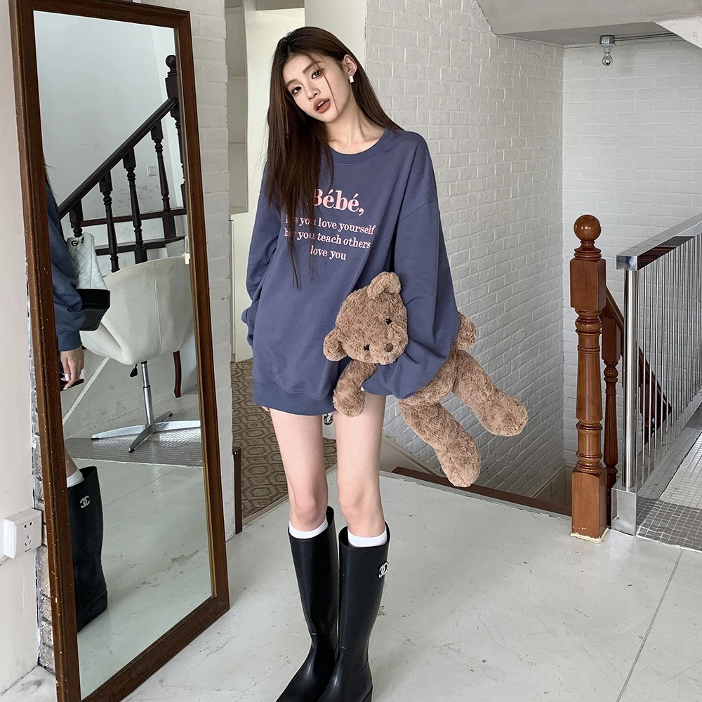 

Korean style Embroidered Letter Round Neck Long Sleeve Loose Fit Sweatshirt, Casual Women's Top