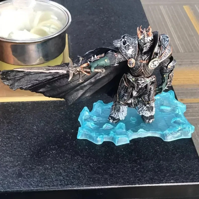 

22cm Game WOW Character DC7 Fall of the Lich King Arthas Menethil Model figure PVC statue Collectible home decor kid gift