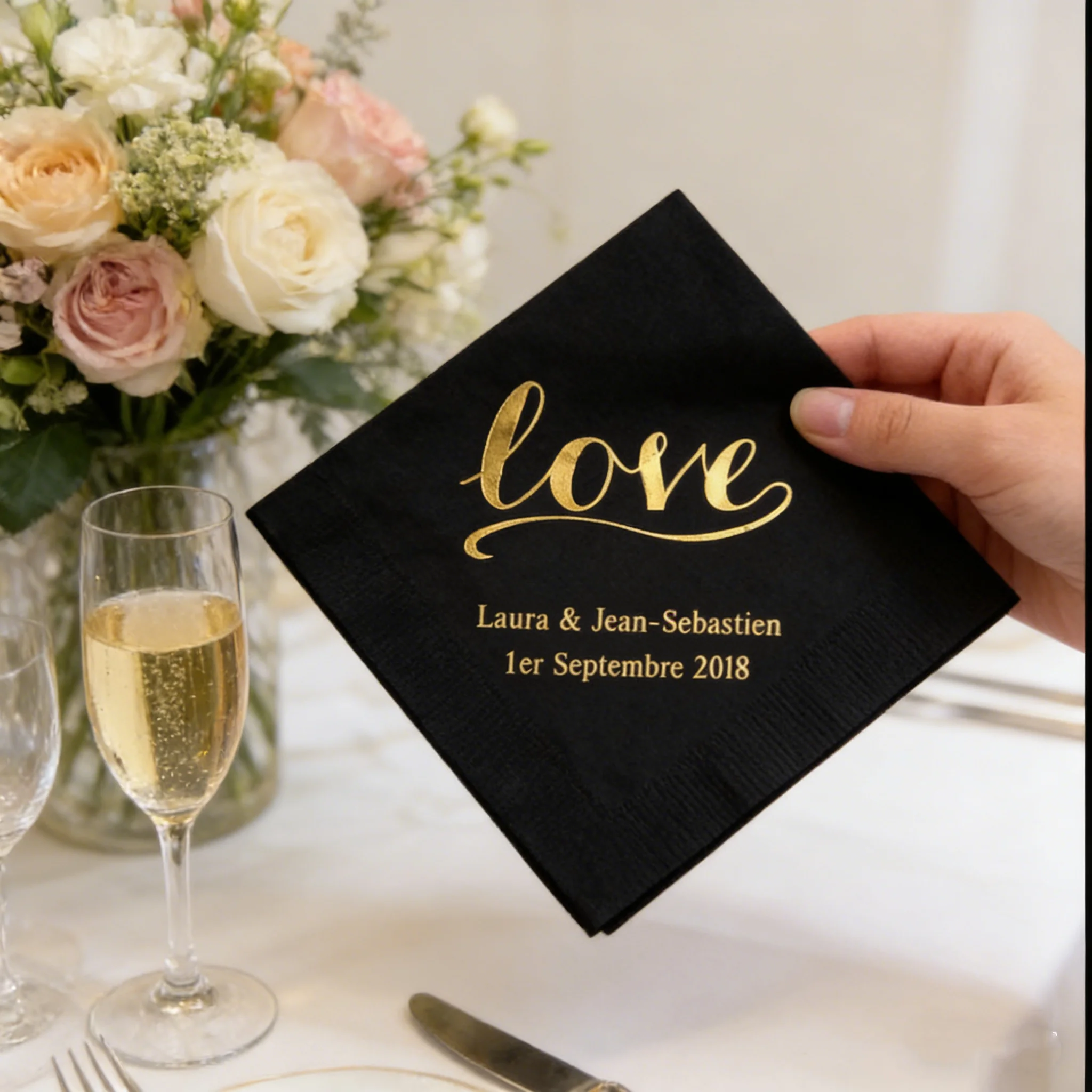 

50 шт. свадебных бумажных салфеток с принтом «Любовь», 50 штук в упаковке, персонализированные салфетки для свадьбы, помолвки, вечеринки, коктейльные салфетки