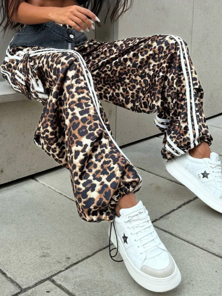 [EWQ] American Fashion Denim Patchwork Leopard Print High Street Pants Striped Wide Leg Pants Women 2024 Autumn New Tide 16O2365