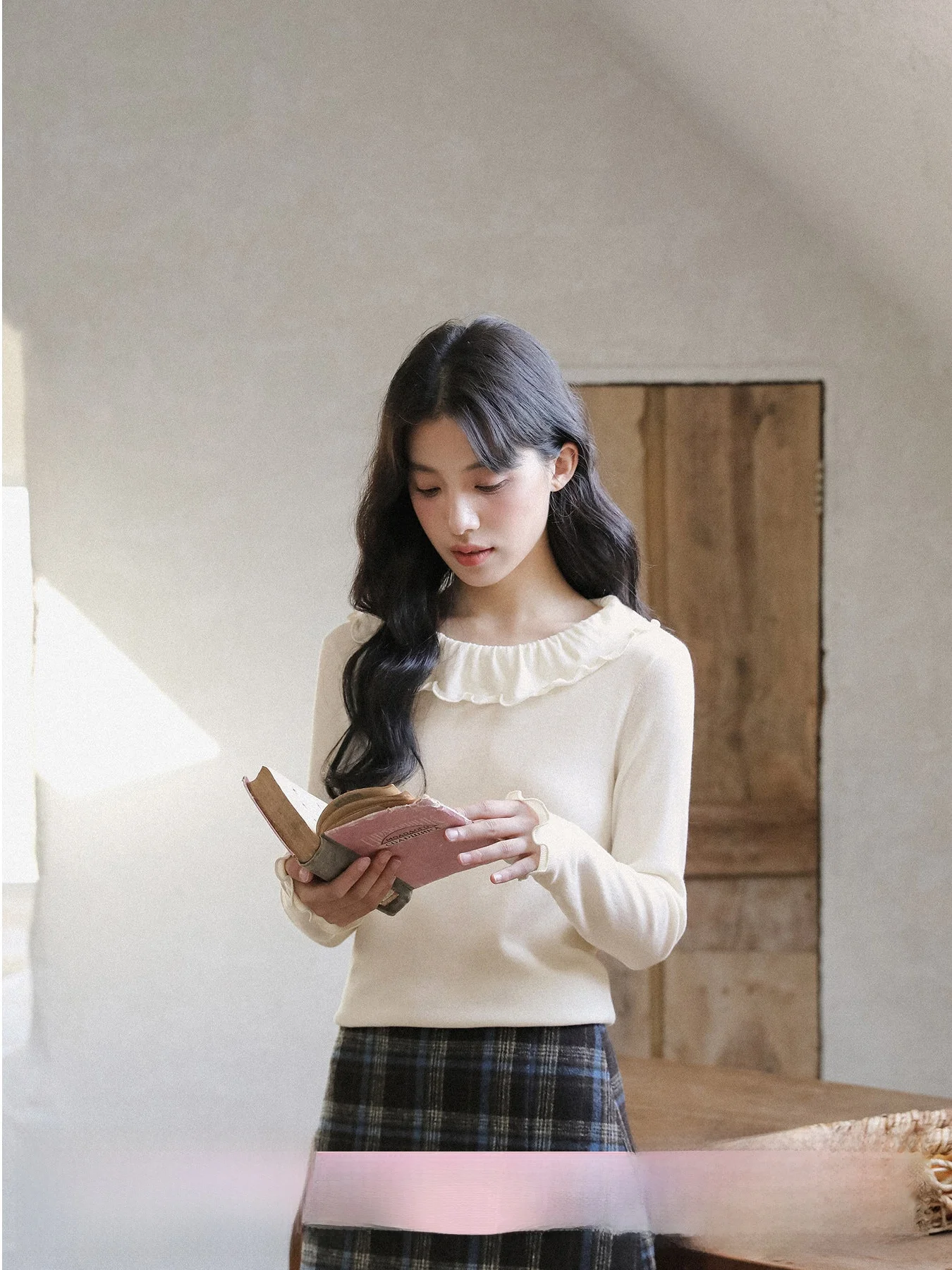 

Soft Cr Knitted irt Women's Early Spring White Base irt Inner Beautiful Top Cheese Snowflake Lace Collar Fem Sle