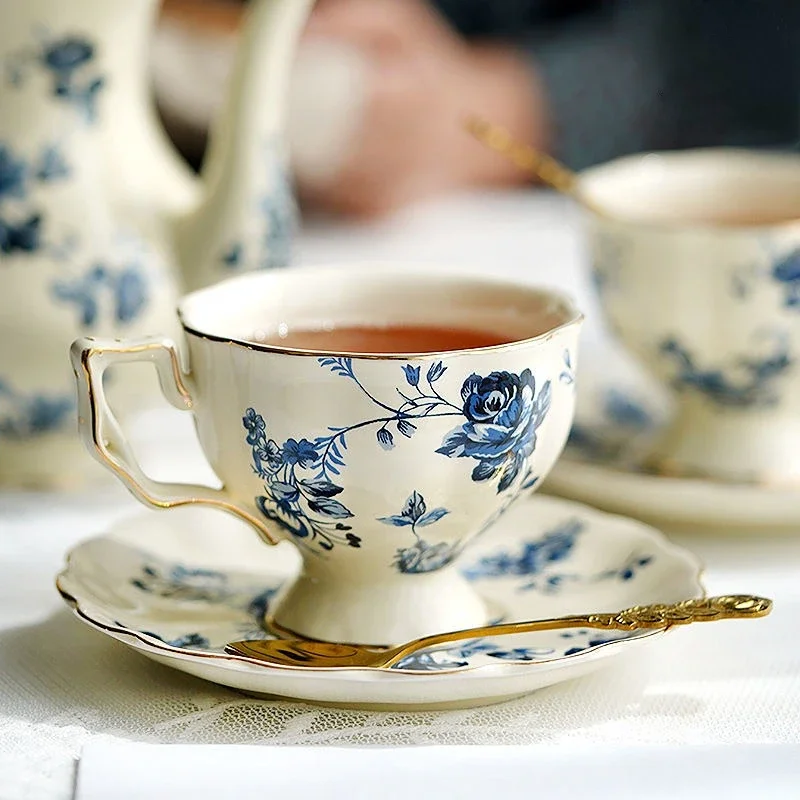 

Coffee Cup Set, Retro Blue-and-white Ceramic Coffee Pot Cups & Saucers Exquisite English Afternoon Tea Arabic Coffee Set