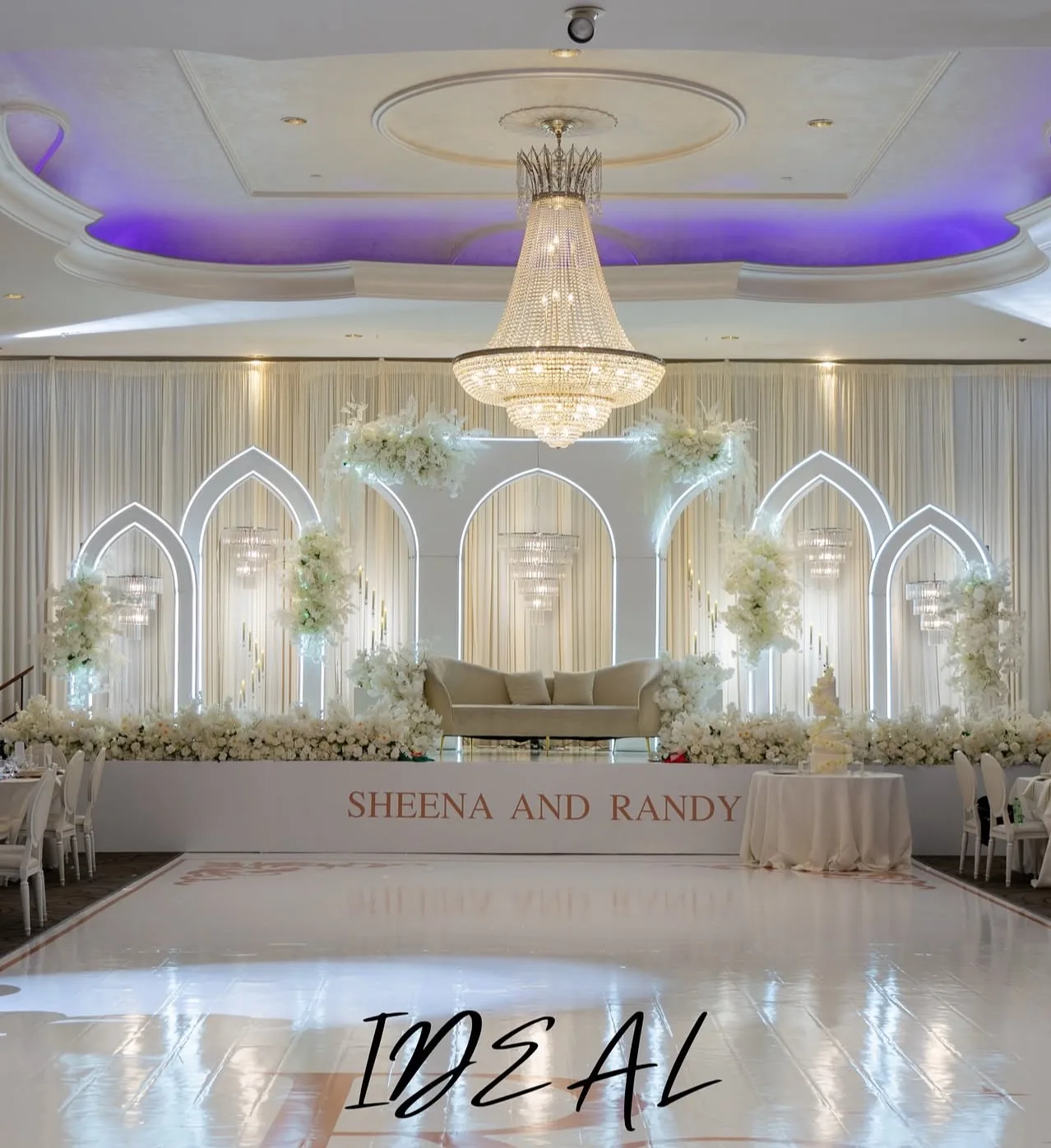 Classic Wedding Stage PVC Square Arch Hanging Flower White Acrylic Arch Backdrop Stand Set for Wedding Decoration