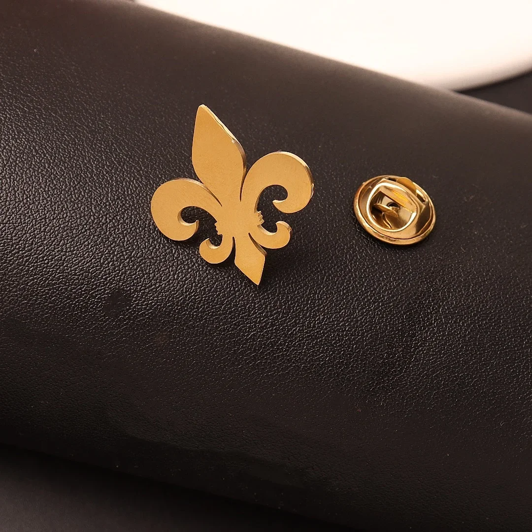Stainless Steel Fleur De Lis Brooch Flower Lily Saint Nicholas Lotus Catholic Royalty Clothes Badge for Accessories Pins for G