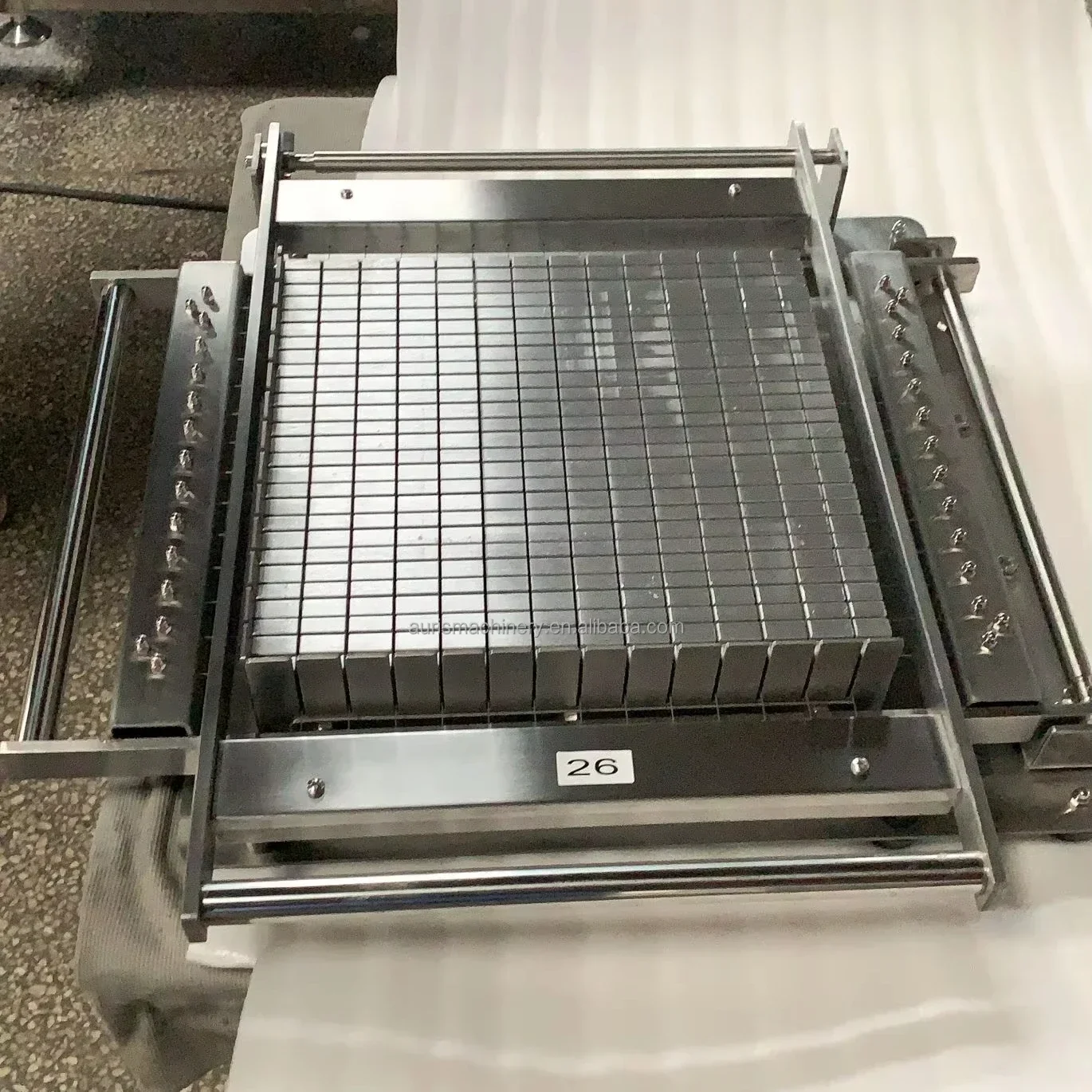 เครื่องตัดช็อกโกแลตแบบลวด สำหรับขนมหวาน ลูกอมเนื้อนิ่ม ตัดช็อกโกแลตเป็นก้อน รูปทรงกีตาร์