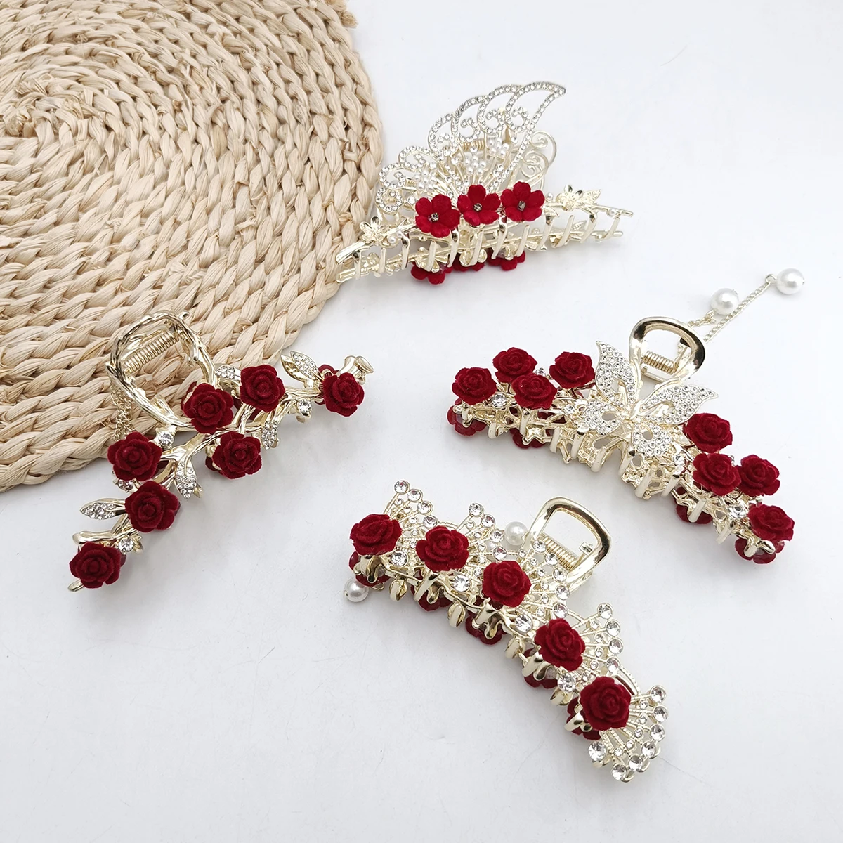 Mode Romatics Mode antike rote Rosen Blumen Haarklammern für Frauen DiamondMetal Haarschmuck – Detail 4