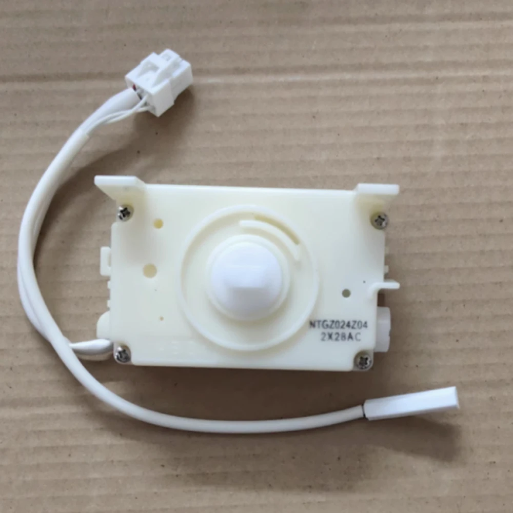 1Pcs For Haier Refrigerator NTGZ024Z04 Ice Maker Motor Refrigerator Ice Maker Motor Refrigerator Repair Parts Accessories