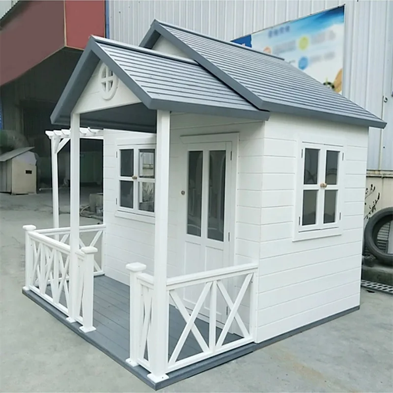 Outdoor leisure chalet children's play room kindergarten assembly tree house wooden house interactive preservative wood mobile w