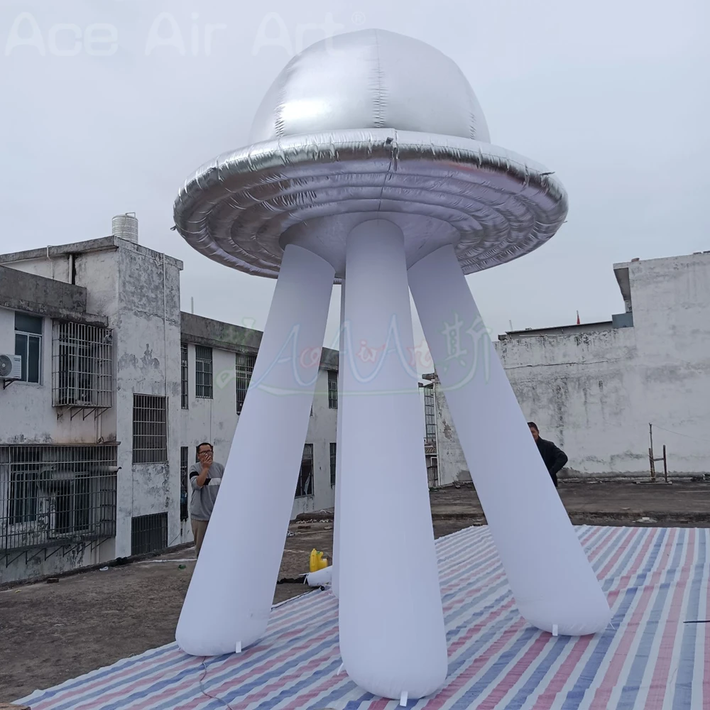 Silver Color UFO Inflatable UFO Model Free Standing Balloon with Glowing Lights for Sale