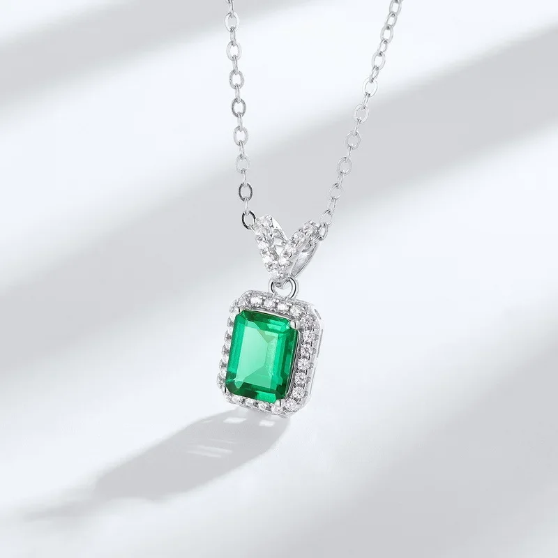 Wilson Jewelry 18K Gold Color Baby Stone PT950 Platinum Small Octagonal Cultured Emerald Necklace Fashionable and Simple