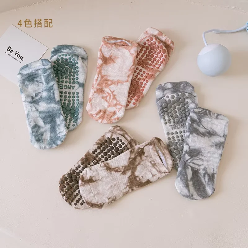 4 Pairs Women Yoga Socks Cotton Dot Silicone Non-slip Grip Pilates No-Show Socks Ankle Ladies Ballet Dance